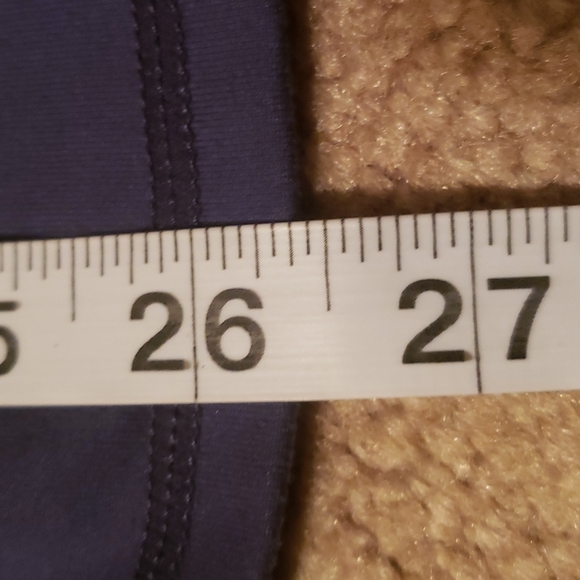 Fabletics Women's Navy Mid-Rise Mesh Powerhold® Capri - Picture 9 of 11